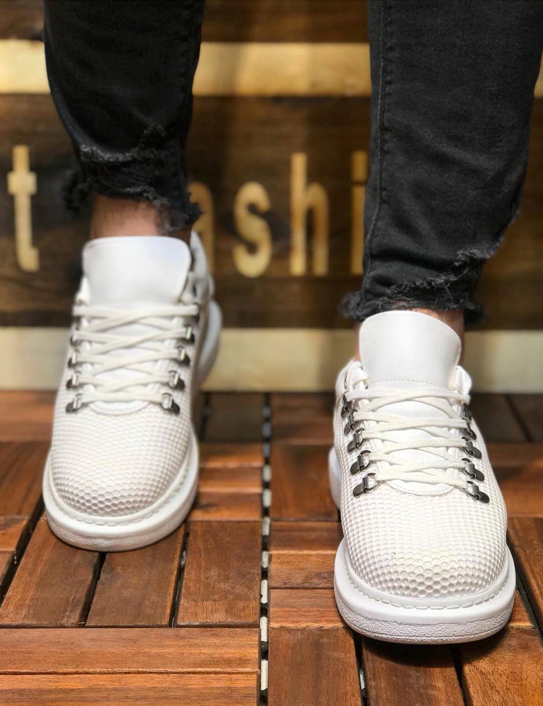 Ανδρικά λευκά Sneakers δερματίνη ανάγλυφο σχέδιο CH021L φωτογραφία